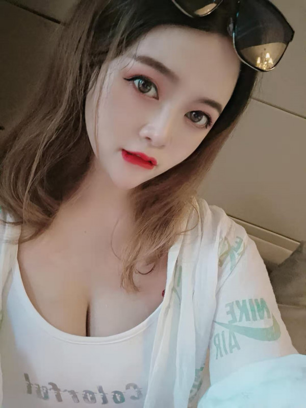 乖萌可爱的宝儿